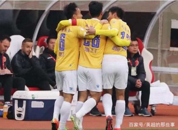 爱游戏网址-青岛黄海主场大胜辽宁宏运，迈向保级之路