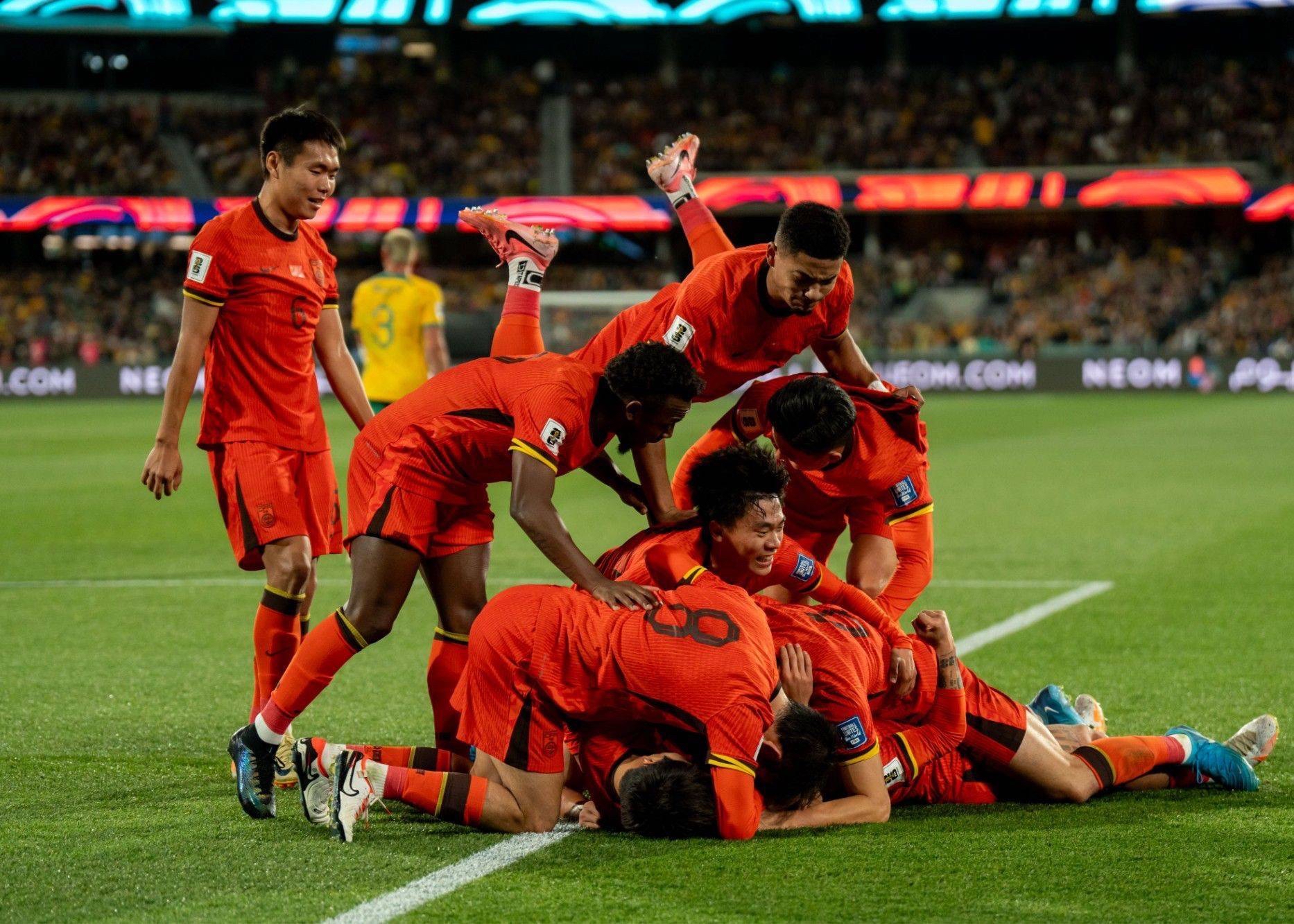 爱游戏网页版-包含强手如林，每一场比赛都有燃情的对决的词条