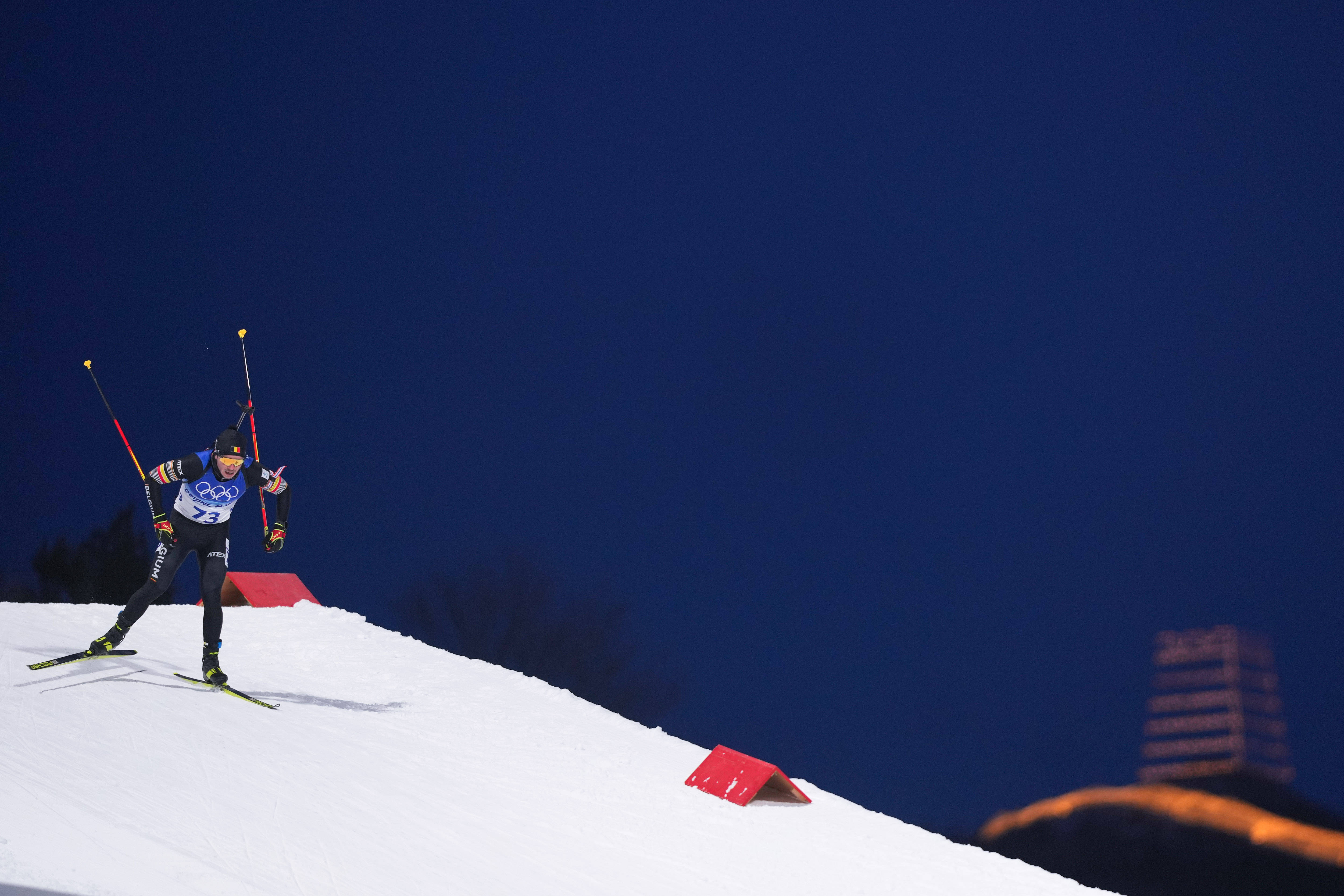 挪威选手在雪车比赛中表现抢眼