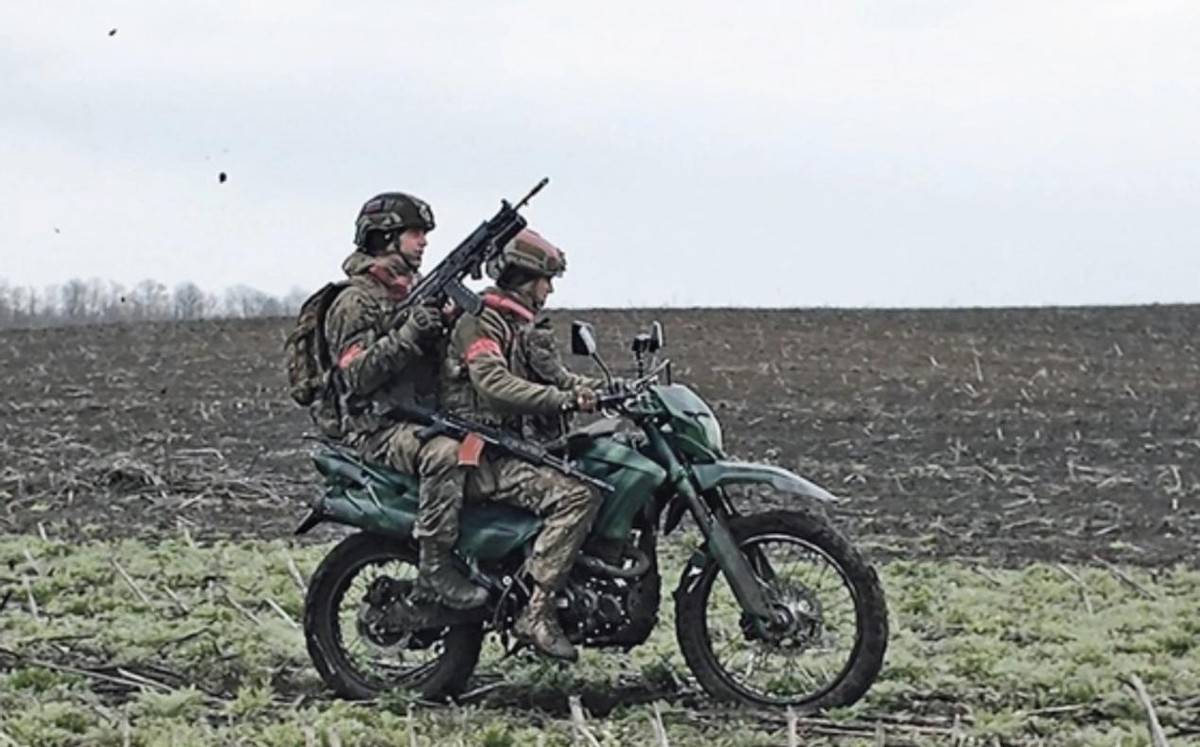 基里巴斯队突破对手防线，取得比赛优势