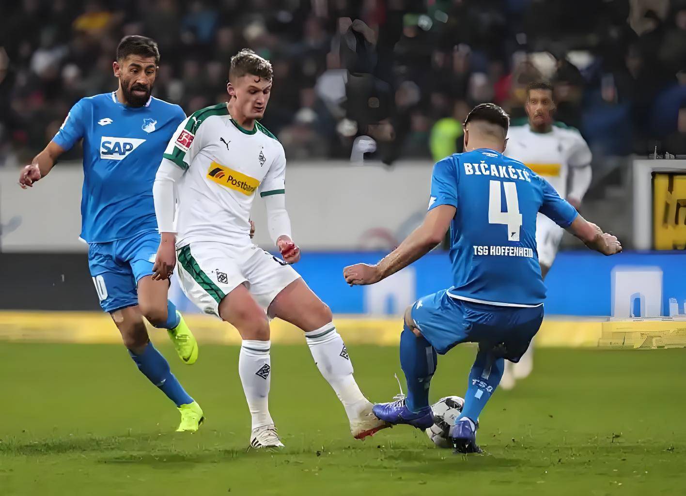 爱游戏网页版-关于沙尔克04客场对决门兴格拉德巴赫的信息