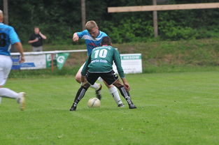 爱游戏在线登录-曼联防线整顿，球队逐渐找回状态，曼联防线整顿,球队逐渐找回状态