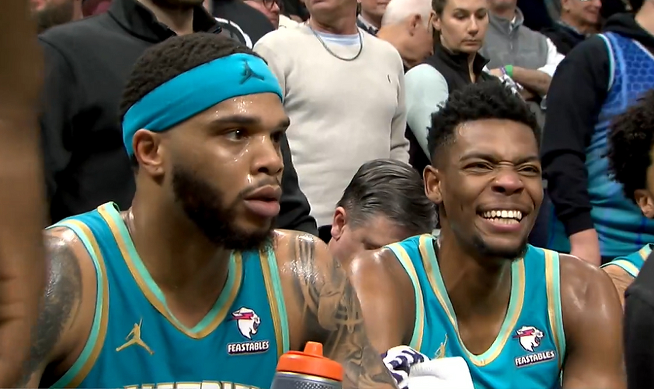 爱游戏登录-火箭客场击败黄蜂，三分球狂轰滥炸