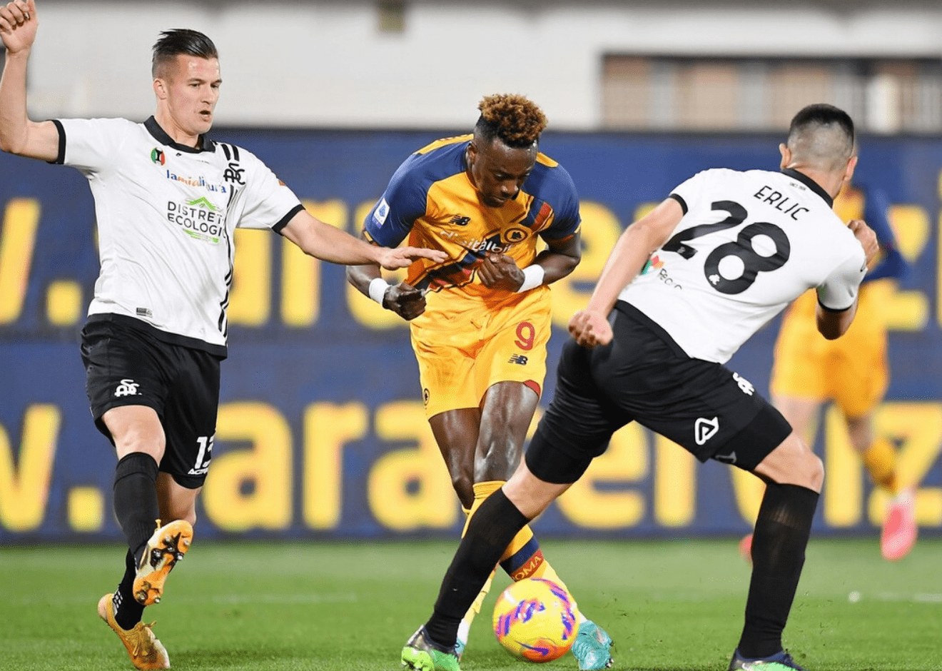 爱游戏视频-包含卡塔尼亚客场绝杀罗马，创造不可思议胜绩的词条