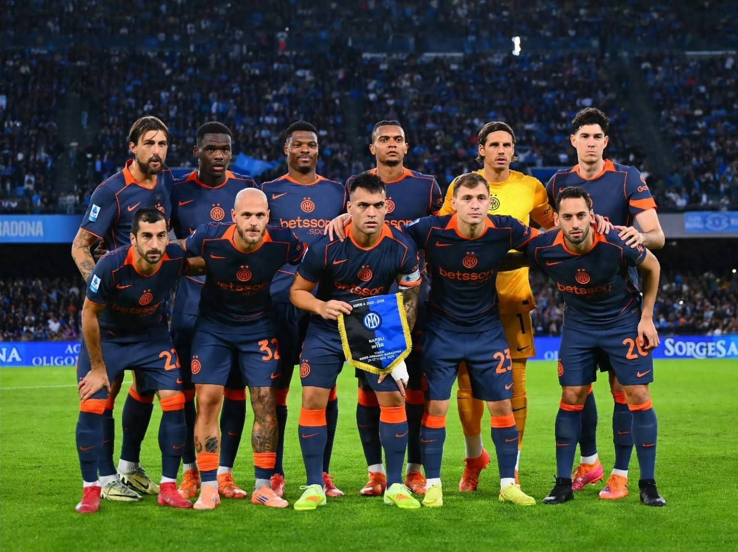 爱游戏网页版入口-包含那不勒斯球员精准传中，助攻得手，但球队仍落后的词条