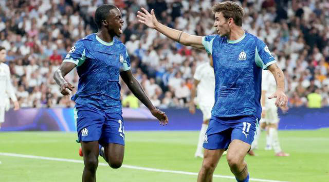 爱游戏视频-关于阿贾克斯挑战巴塞，欧冠强敌内忧外患的信息